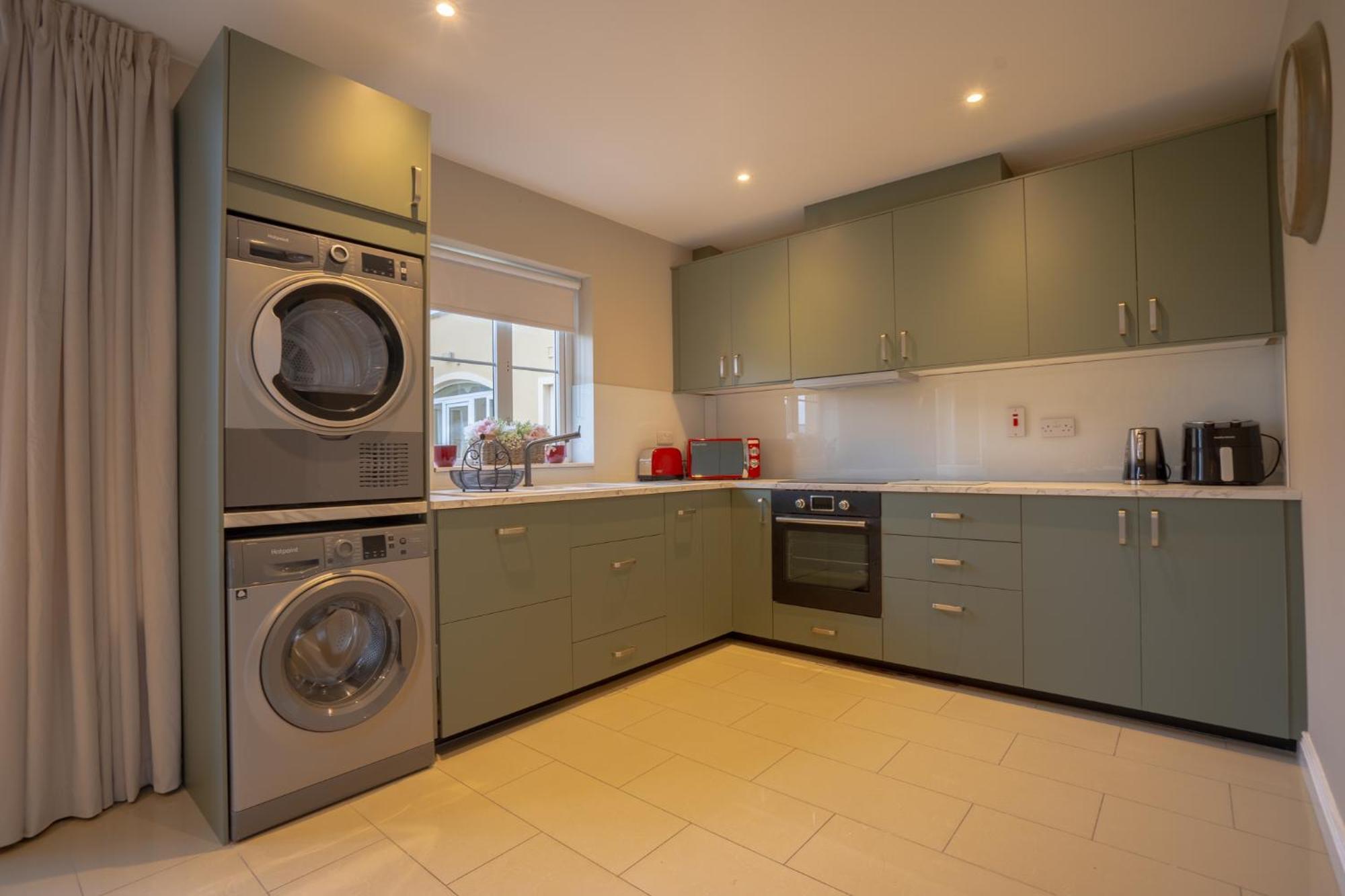 Muckross Luxury Residences Киларни Екстериор снимка